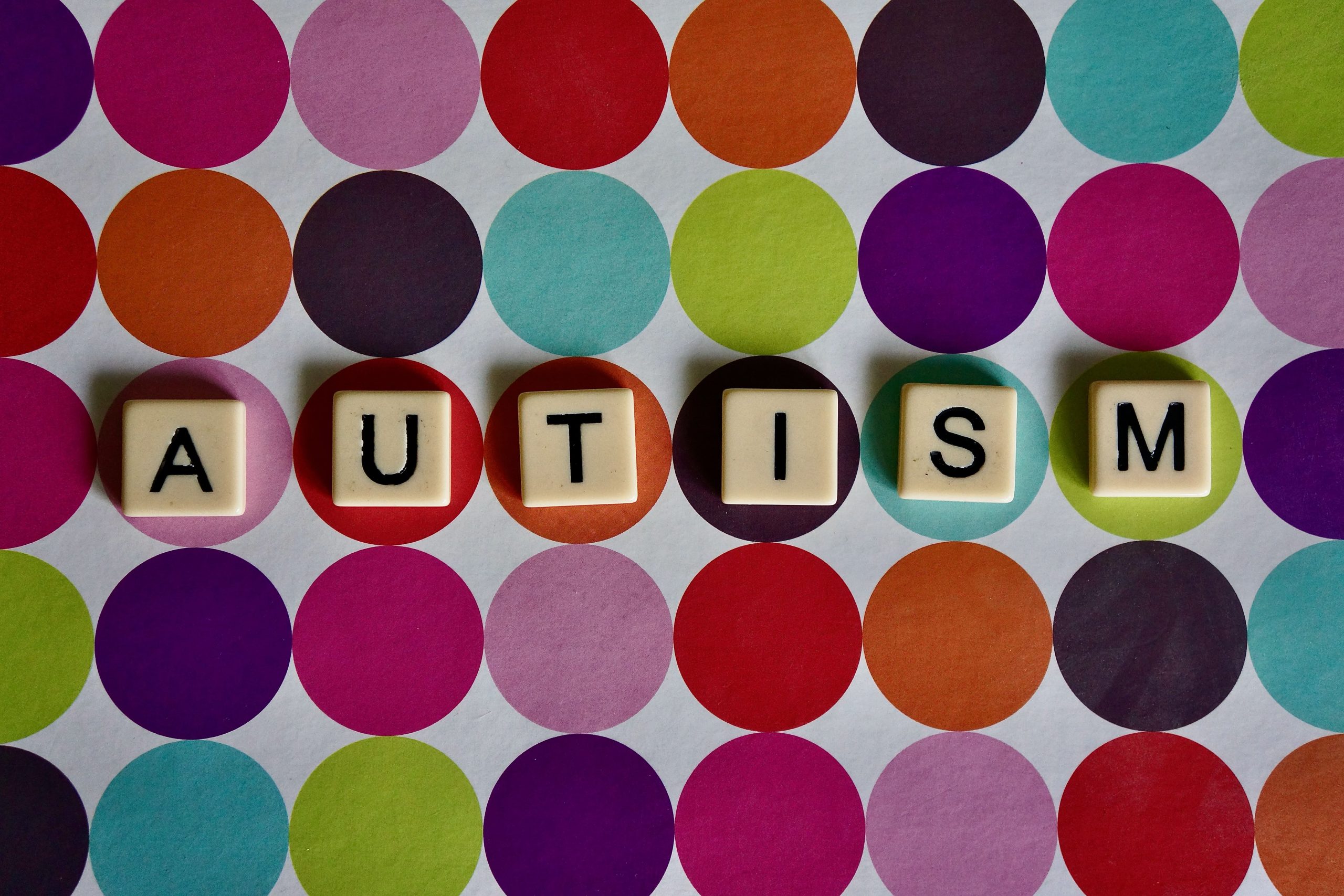 Entenda quais são os primeiros sinais do Transtorno do Espectro Autista